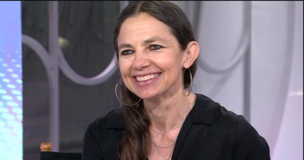 Justine Bateman, actor, director, and author, believes society should stop pressuring women to appear younger 2023