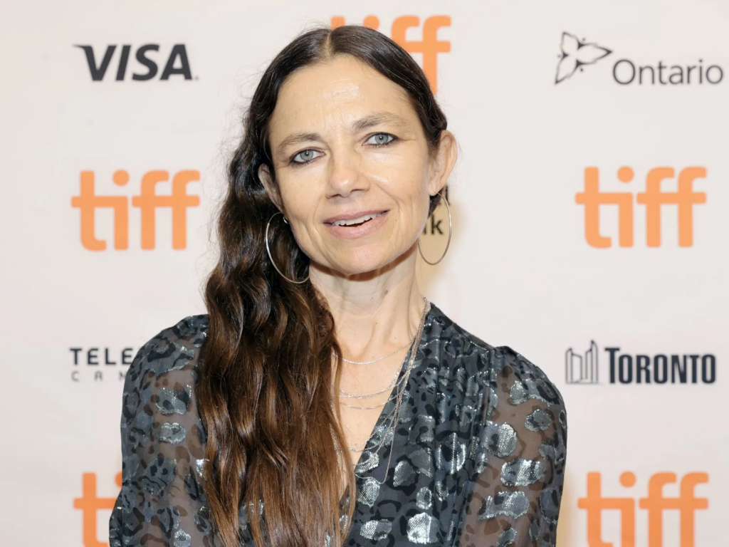 Justine Bateman, actor, director, and author, believes society should stop pressuring women to appear younger 2023 3