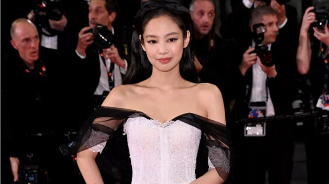 Jennie debuts in Cannes in Chanel couture 2023 2